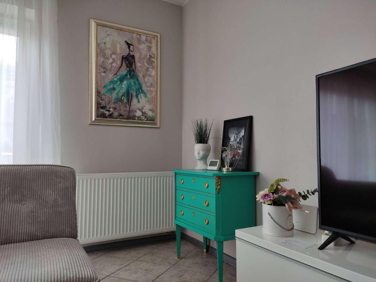 Apartments Near Old Town With Private Parking Каунас Екстериор снимка