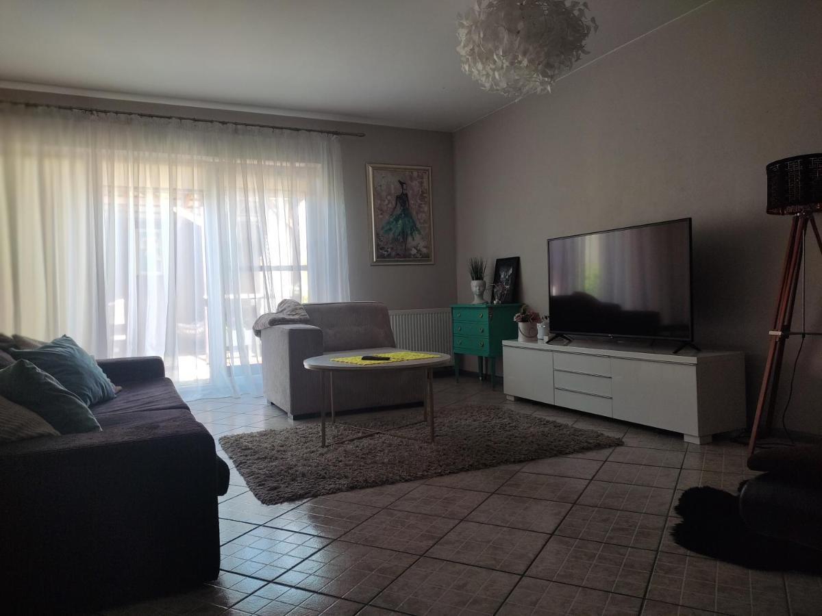 Apartments Near Old Town With Private Parking Каунас Екстериор снимка