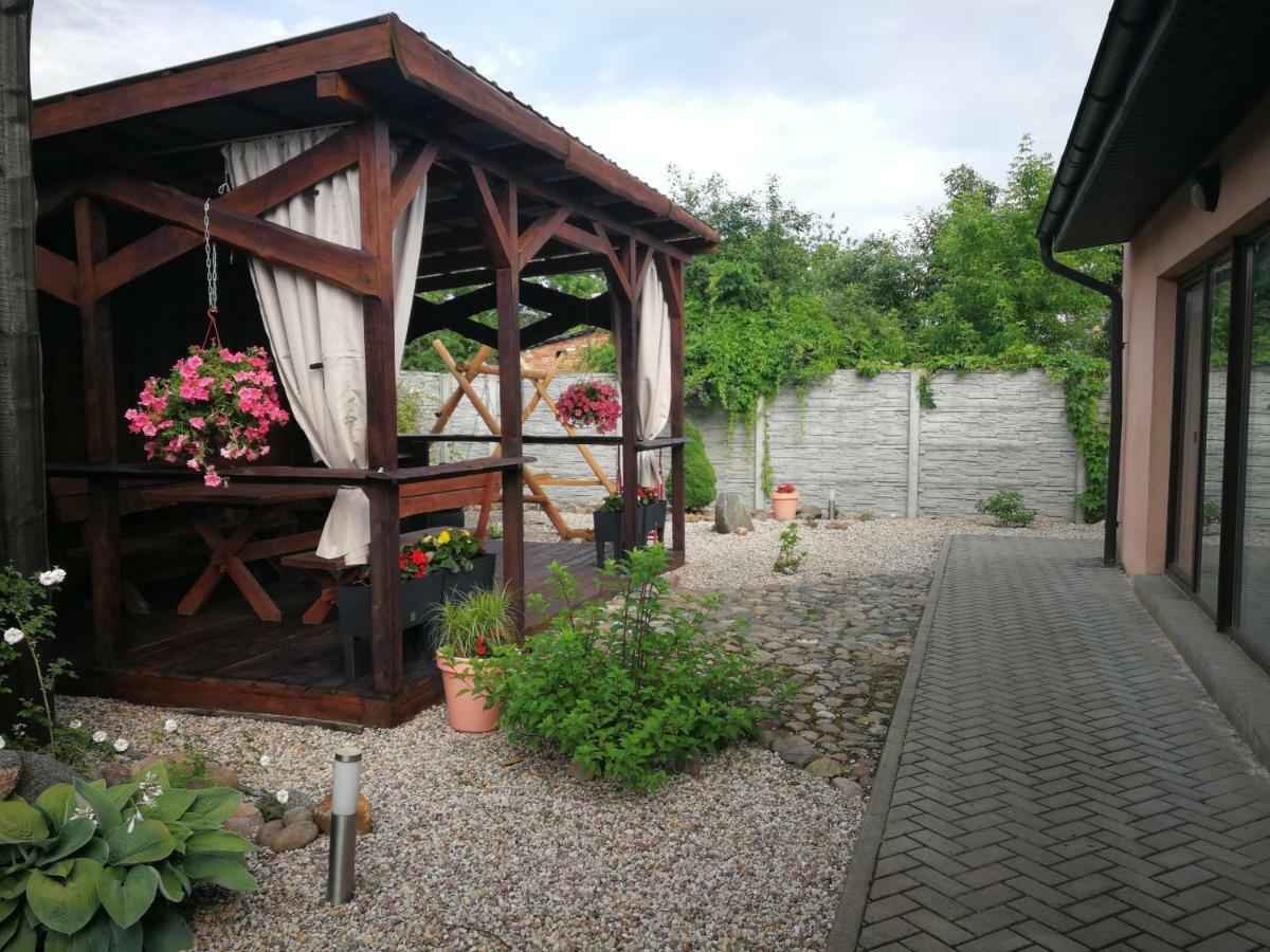Apartments Near Old Town With Private Parking Каунас Екстериор снимка